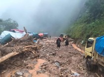 Jalan Trans Papua di Yalimo Putus Akibat Longsor, Ada Kendaraan Tertimbun