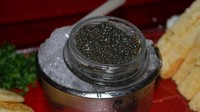 Caviar Sevruga berasal dari telur ikan sturgeon Sevruga. Jenisnya menjadi salah satu jenis paling populer di dunia, sering ditemukan di restoran mewah. Foto: Taste Atlas