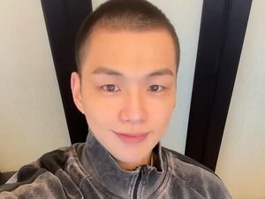 Video Wamil, Kang Daniel Pamer Kepala Plontos