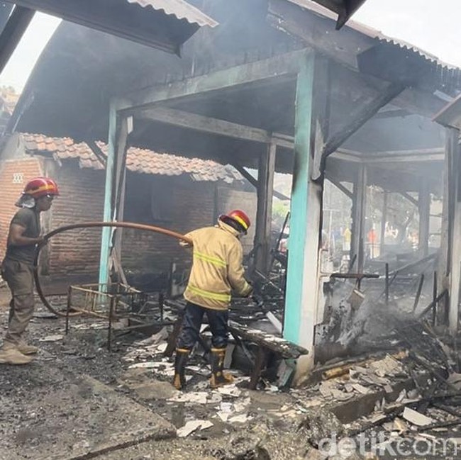 Kebakaran Pasar Loak Banyuwangi