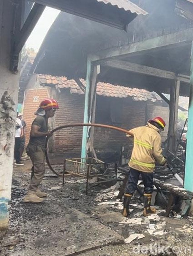 Kebakaran Pasar Loak Banyuwangi