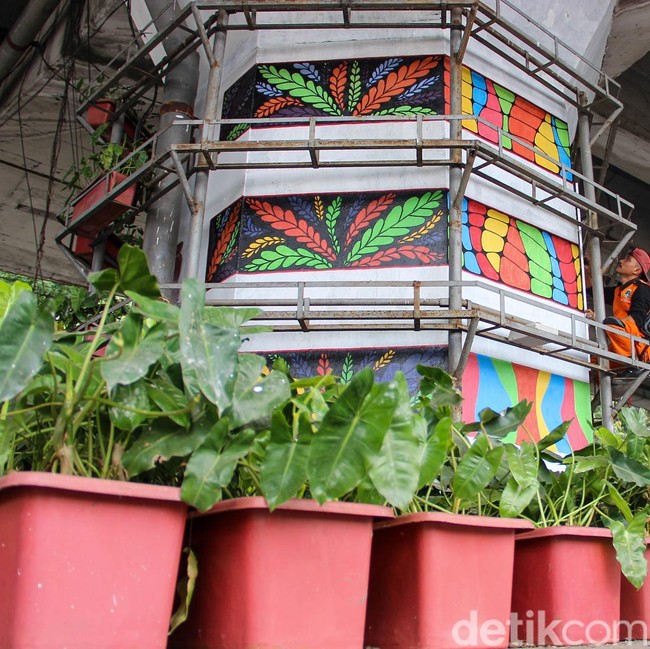 Kolong Flyover Pasar Rebo Ditata Lebih Estetik