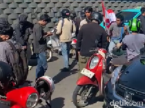 Demo Tutup Jalan Depan Kejati Sulsel, Lalin Urip ke Pettarani Macet Parah