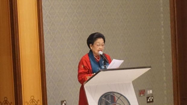 Megawati Soekarnoputri sampaikan pidato di kampus PNU, Riyadh, Arab Saudi.