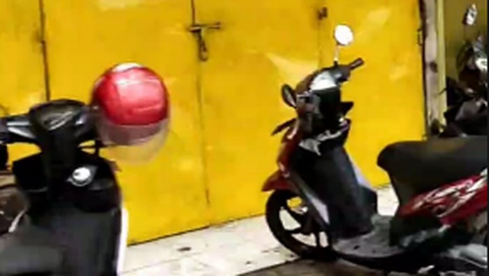 PKL Makassar Ramai-ramai Cat Kuning Lapak Setelah Ditegur, Diminta Sadar Diri