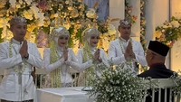 Viral Pengantin Kembar Ini Nekat Gelar Pernikahan Barengan, Mitos Jadi Sorotan