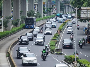 Jalan Rasuna Said Sudah Bersih dari Tiang Monorel, Penataan Rampung Juni