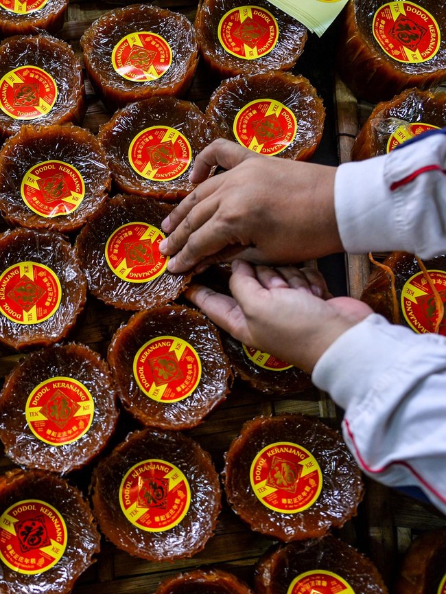 Produksi Dodol Keranjang Meningkat Jelang Imlek