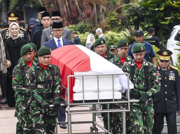 Prosesi Pemakaman Agus Widjojo di TMPNU Kalibata Berlangsung Khidmat