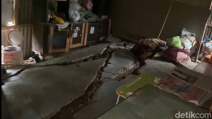 Tanah Gerak di Jangli Semarang Makin Parah, Kini Belasan Rumah Rusak