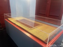 Songket Limar Bunga Cogan Dipamerkan di Museum SMB II Palembang
