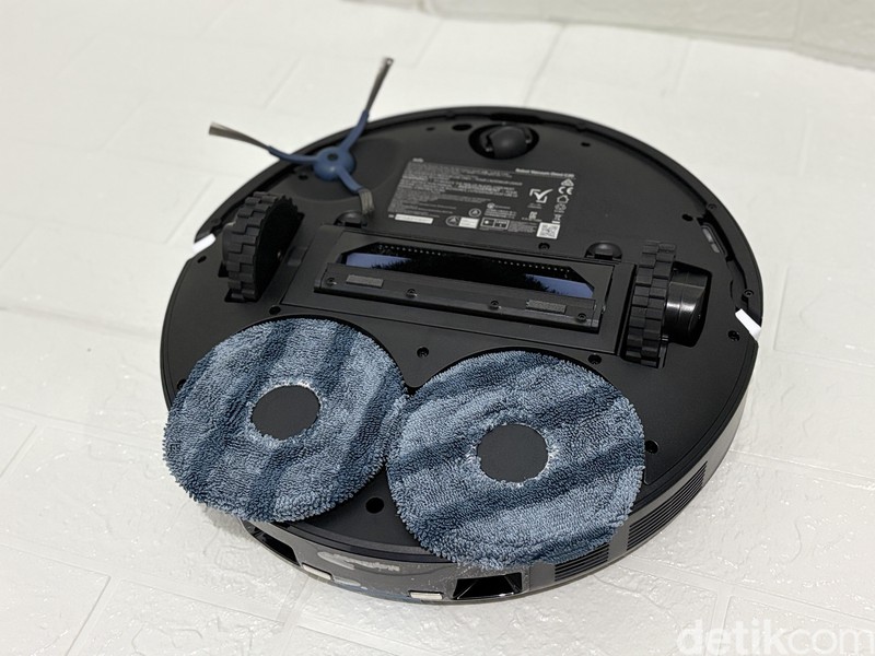 Begini tampilan Eufy Omni C20, vacuum cleaner yang jago banget bersih-bersih. Kegiatan menyapu dan mengepel menjadi lebih mudah