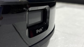 Bagian depannya ada sensor pendeteksi untuk navigasi dan deteksi benda di depannya. Foto: Panji Saputro/detikINET