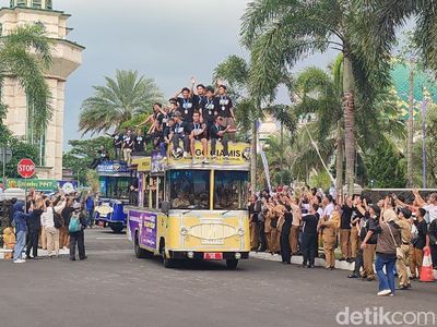 Tumpah Ruah, Suporter Rayakan PSGC Ciamis Kembali ke Liga 2