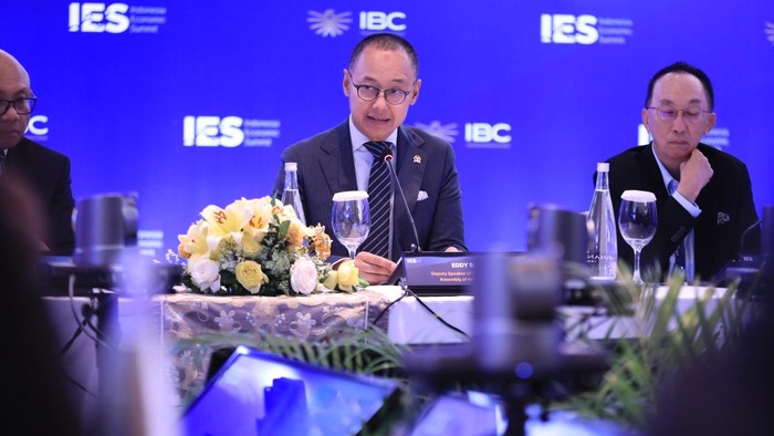 Waka MPR: Hasil Survei Buktikan Kebijakan Presiden On The Right Track