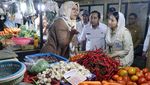 Wamendag Tinjau Harga Bahan Pokok di Pasar Cisalak Jelang Ramadan