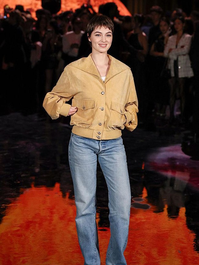 Siapa Anamaria Vartolomei? Aktris yang Keluar Hotel Bareng Timothee Chalamet