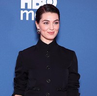 Anamaria lahir di Bacău, Rumania, pada 1999 dan sempat dibesarkan oleh kakek-neneknya sebelum pindah ke Prancis saat berusia enam tahun untuk bergabung dengan orang tuanya. Ia mengungkapkan bahwa kepindahan keluarganya dilakukan demi masa depan yang lebih baik. Foto: Getty Images