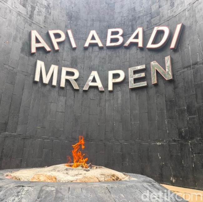 Penampakan Nyala Api Abadi Mrapen Usai Sebulan Padam