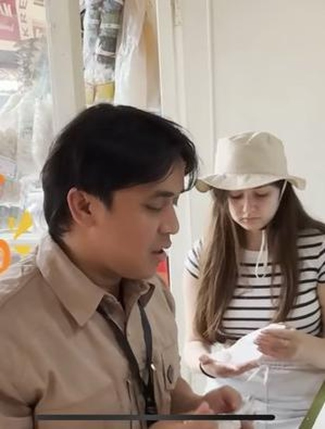 Momen Hangat Billy Syahputra dan Vika Kolesnaya saat Makan di Resto dan Warteg