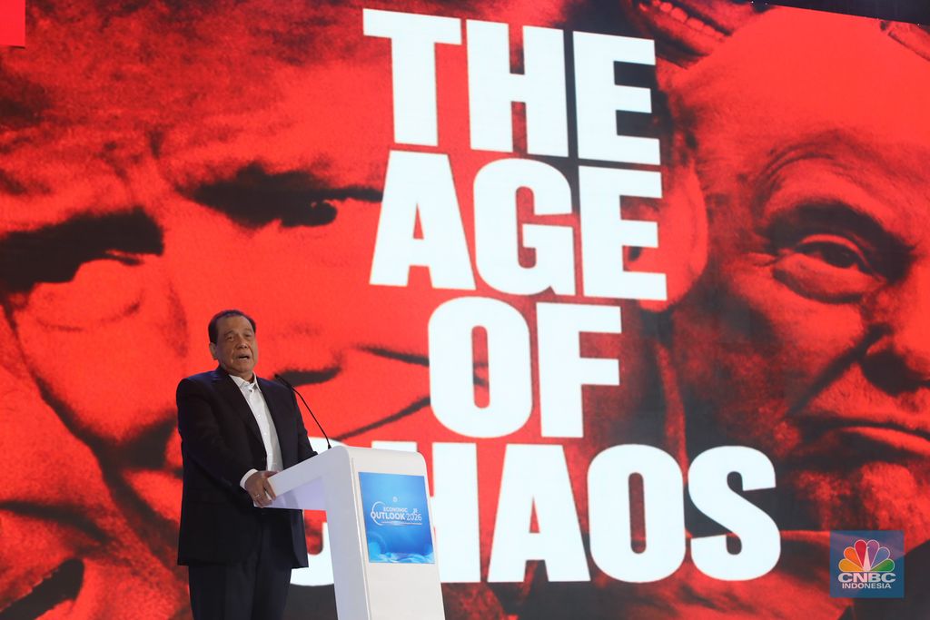 Chairman & Founder CT Corp, Chairul Tanjung saat menyampaikan sambutan dalam acara Economic Outlook 2026 dengan tema 