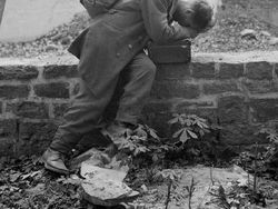 Potret Jadul yang Menangkap Sejarah Kecil yang Tak Pernah Ditulis