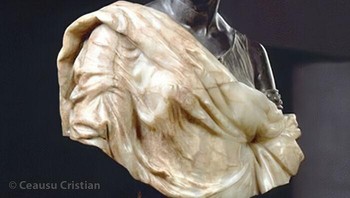 Ratu Amanirenas memimpin Kush melawan Romawi selama lima tahun (27–22 SM). Meski kehilangan satu mata, ia memukul mundur Roma, menghina Augustus, dan mengamankan kemerdekaan kerajaannya lewat perjanjian damai bersejarah. Foto: Demilked