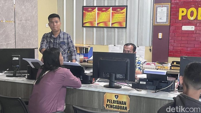 Ibu Rumah Tangga (IRT) di Palembang menjadi korban Kekerasan Dalam Rumah Tangga (KDRT) oleh suaminya