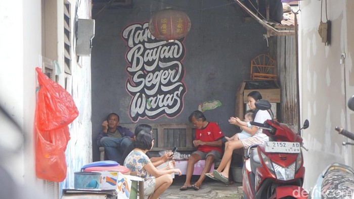 Seni Jadi Benteng Pertahanan Kampung Tambak Bayan
