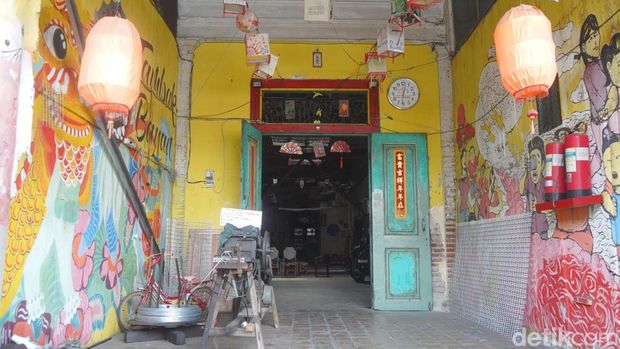 Kampung Pecinan Tambak Bayan