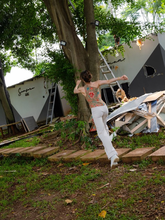 Aku gak ngerasa kehilangan rumah. I’m moving on into the next chapter of my entrepreneurial journey… and I’m EXCITED!, lanjut Cinta Laura. Foto: Dok. Instagram Cinta Laura