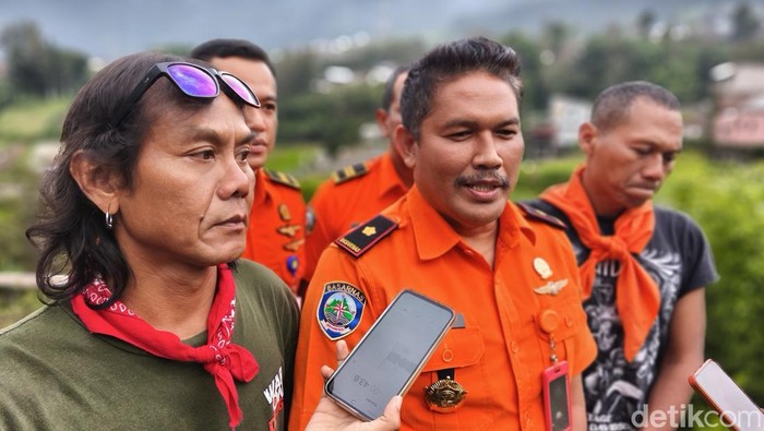 Kepala Basarnas Solo, Kamal Riswandi, saat ditemui di kawasan Bukit Mitis, Kecamatan Tawangmangu, Kabupaten Karanganyar, Selasa (10/2/2026)