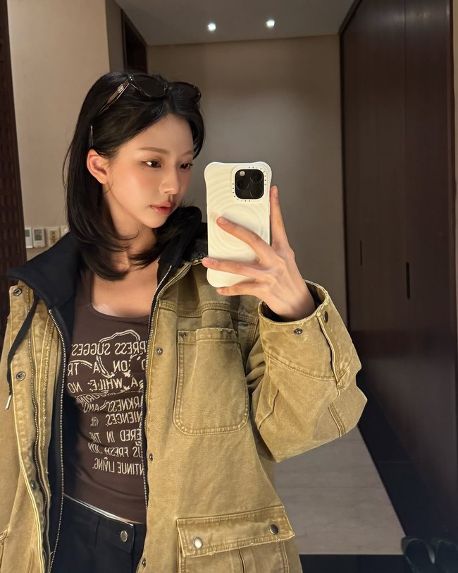 Jelang penayangan episode final Single’s Inferno 5, namanya semakin hangat diperbincangkan. Kim Go Eun terlibat cinta segi empat dengan para kontestan pria yang terpikat pesonanya. Foto: Instagram