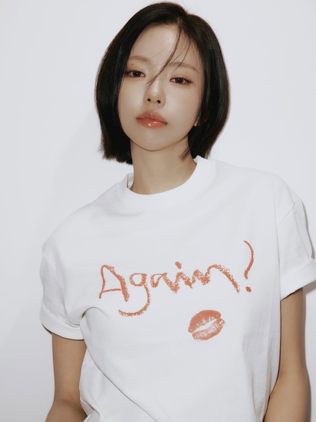 Pada Juli 2024, Kim Go Eun terlihat menonton pertandingan sepak bola di Osaka, Jepang bersama G-Dragon. Rumor hubungan asmara semakin kencang lantaran keduanya terungkap memiliki circle pertemanan yang sama. Foto: Instagram