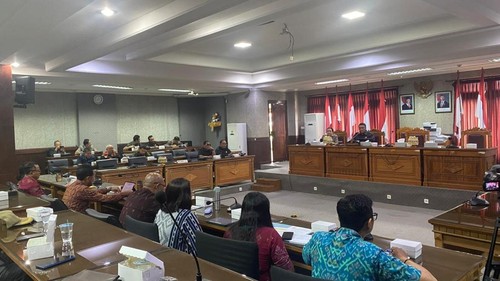 Komisi II DPRD Lombok Barat menggelar Rapat Dengan Pendapat (RDP) dengan beberapa OPD Pemkab Lombok Barat, pada Selasa (10/2/2026). (Dok. DPRD Lombok Barat)