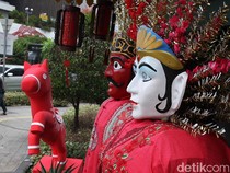 Lampion dan Ondel-Ondel Warnai Pedestrian Sudirman-Thamrin Sambut Imlek
