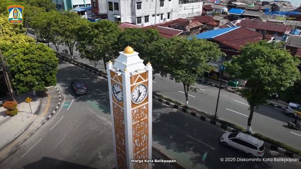 Menara Jam Sudirman - Wiluyo Puspoyudo. (Diskominfo Pemkot Balikpapan) Menara Jam Sudirman - Wiluyo Puspoyudo. (Diskominfo Pemkot Balikpapan)