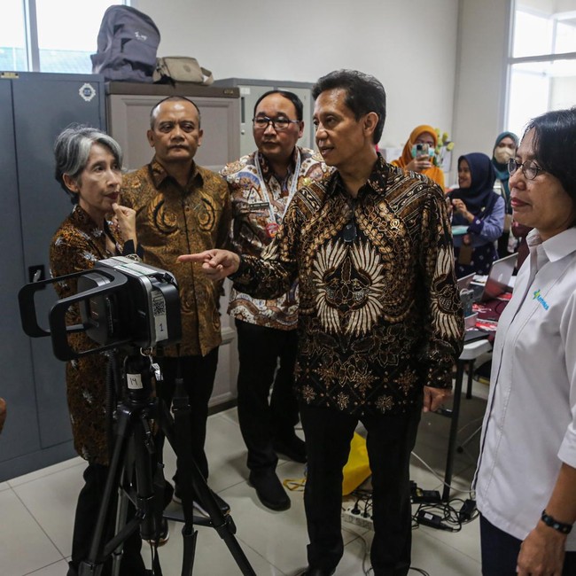 Perluas Deteksi Dini, Menkes Pantau Skrining TBC di Semarang