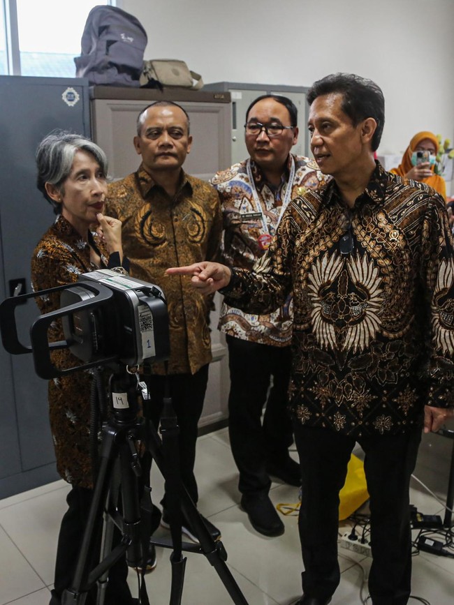 Perluas Deteksi Dini, Menkes Pantau Skrining TBC di Semarang