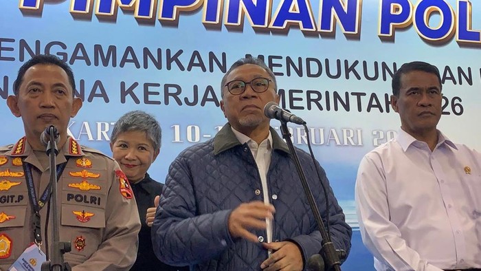 Menko Zulhas Bicara Peran Polri Naikan Harga Gabah