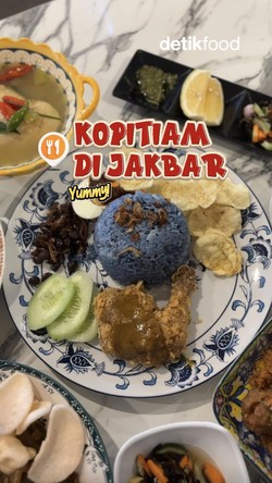 Video Ho Ciak! Nasi Lemak Bunga Telang di Kopitiam Cozy Ini