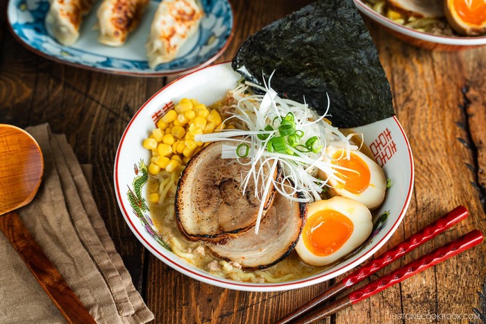 Mie Terlezat di Dunia Versi TasteAtlas