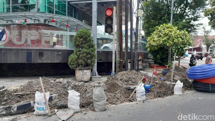 Pemkot Medan Targetkan 12 Ruas Jalan Bebas Kabel Udara Tahun Ini