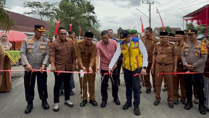 Berkat Dana Inpres, Jalan Rusak di Singkut Jambi Kini Mulus