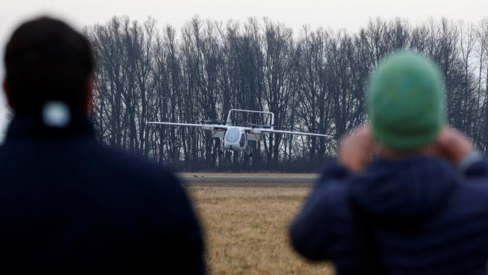 Munich based start-up ERC performs maiden flight of its E-copter Romeo (eVTOL - electric Vertical Take-Off and Landing aircraft), in Erding military airfield, near Munich, Germany, February 6, 2026. REUTERS/Michaela Stache