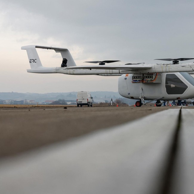 Pesawat Listrik Romeo Debut Terbang di Jerman