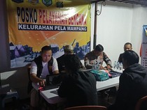 Polisi Bantu Urus Dokumen Warga yang Hilang Akibat Kebakaran di Mampang