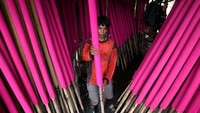 Tahun Baru Imlek menjadi momen penting yang dirayakan di berbagai wilayah Indonesia. REUTERS/Ajeng Dinar Ulfiana  