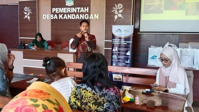 Cegah Stunting, PT BSI Salurkan Bantuan Susu untuk Balita-Ibu Hamil