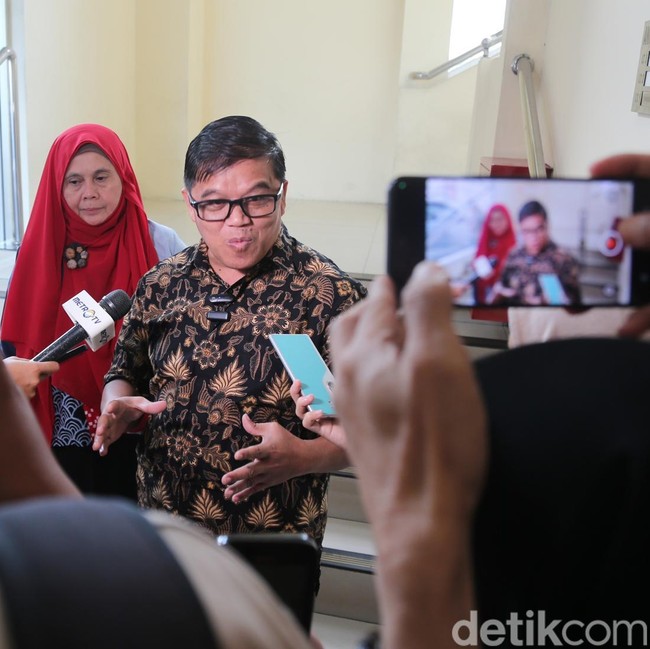 Putusan Sengketa Salinan Ijazah Jokowi di KIP Ditunda